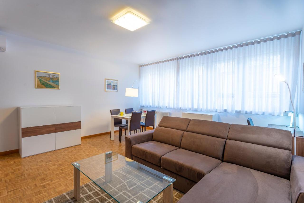 Udine Palazzo D'Aronco Modern Apartment Екстериор снимка