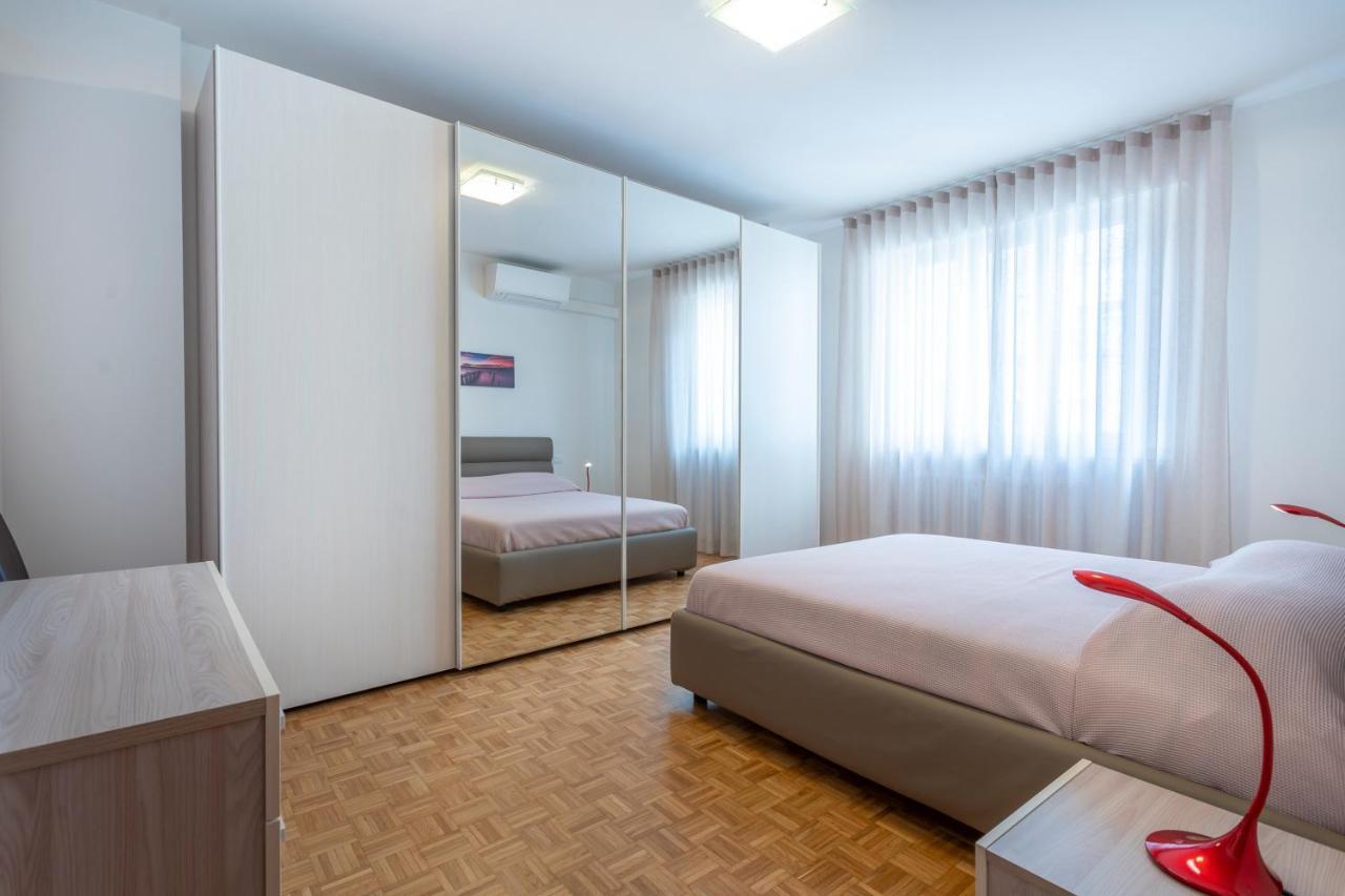 Udine Palazzo D'Aronco Modern Apartment Екстериор снимка